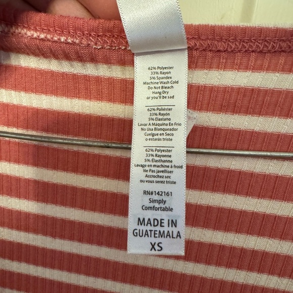 NWT Lularoe Classic Tee Sz XS Burgundy and Cream Stripes - Picture 3 of 5